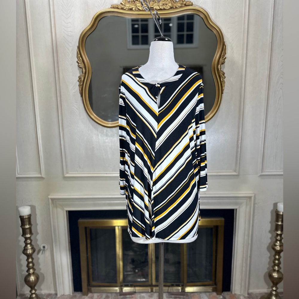 Lane Bryant Swing Tunic Top 22/24 Plus Size Black White Yellow Stripe Knit Shirt